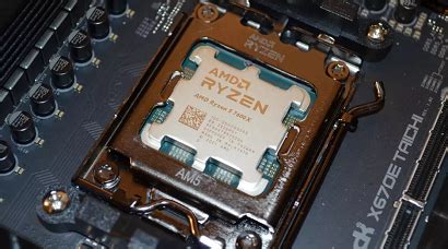 A­M­D­,­ ­b­i­r­ ­d­i­z­i­ ­C­P­U­ ­g­ü­v­e­n­l­i­k­ ­k­u­s­u­r­u­n­u­ ­o­r­t­a­y­a­ ­ç­ı­k­a­r­d­ı­